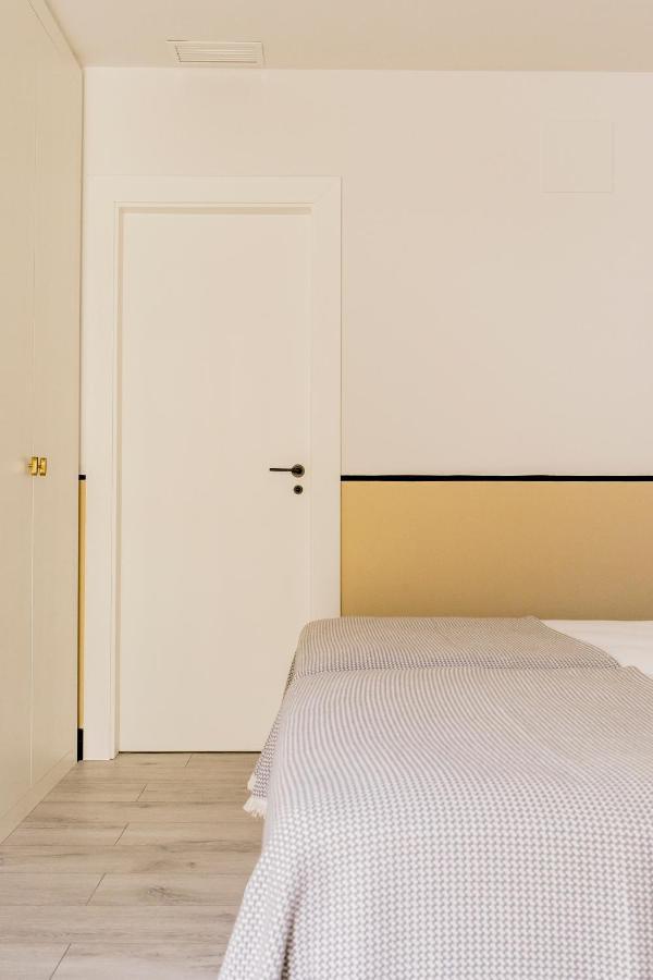 Pasaje Zamora Apartamentos Seville Exterior photo